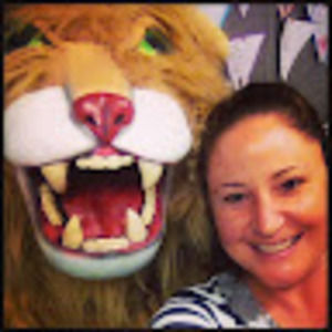 Meet your Posher, Danielle a.